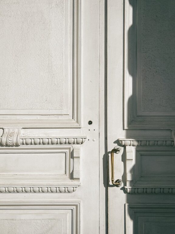 Simple Ways to Organize Your Entryway for a Clutter-Free Welcome